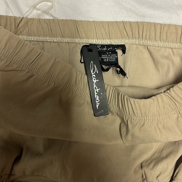 Seduction NWT Jumpsuit Romper with pockets & buttons. size small - Picture 2 of 4